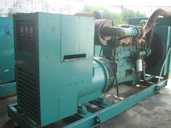 南山租赁发电机- 发电机碳刷磨损的原因是什么