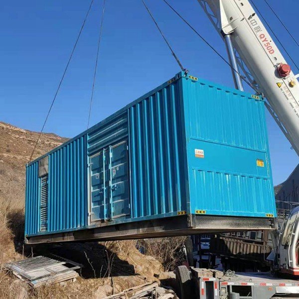 南山发电机的发电效率受多种因素影响，主要包括以下几个方面：