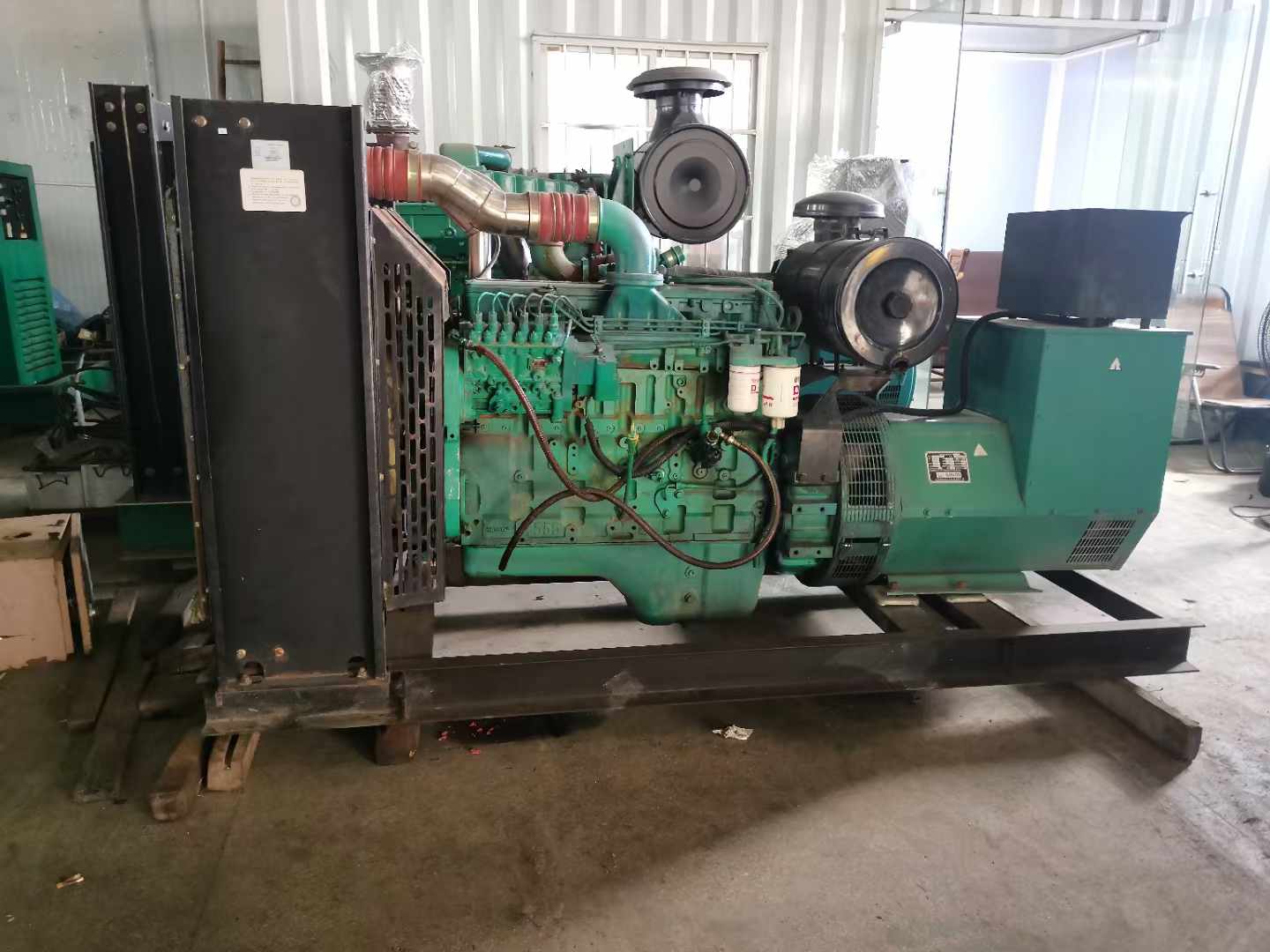 南山发电机租赁如何确定电缆的承载电流是否在安全范围内？