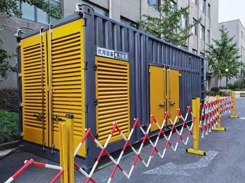 南山如何使用转速表检查发动机的转速？