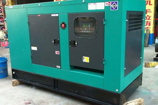 南山如何检查机油的使用时间？