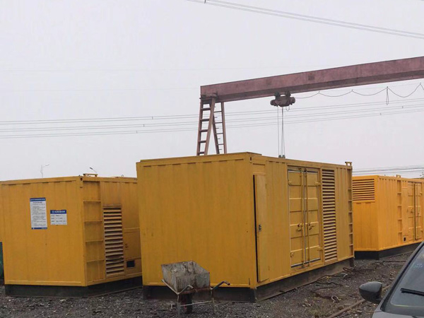 南山100kw柴油发电机组每小时油耗？