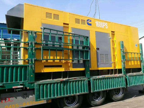 南山测量水冷式机油散热器密封件尺寸时的注意事项有哪些？