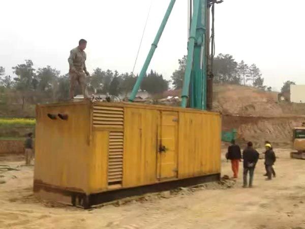 南山如何判断水冷式机油散热器密封件是否需要更换？